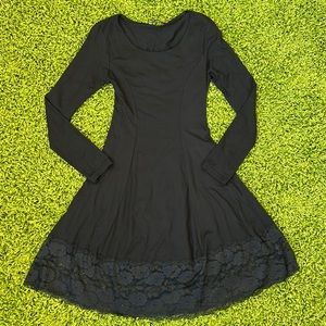 Simmly | Black Lace-Hem Long-Sleeve Shift Dress - Women